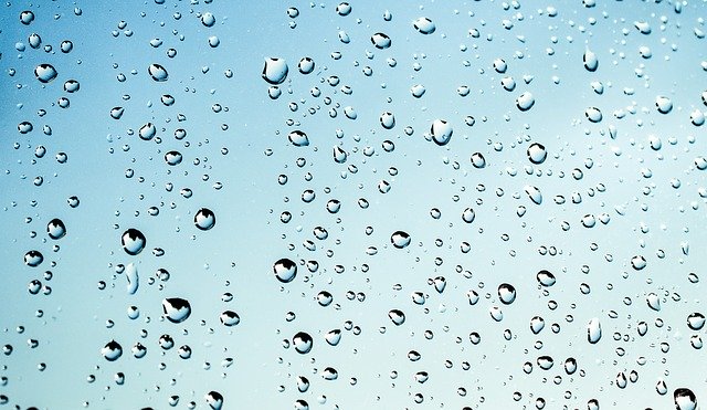 Dážď na skle, okno